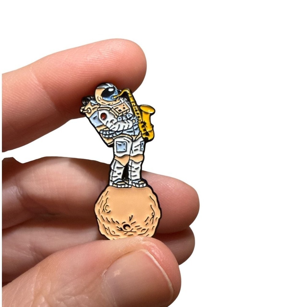Astronaut Playing Saxophone Enamel Lapel Pin Music Space Brooch music teacher gi